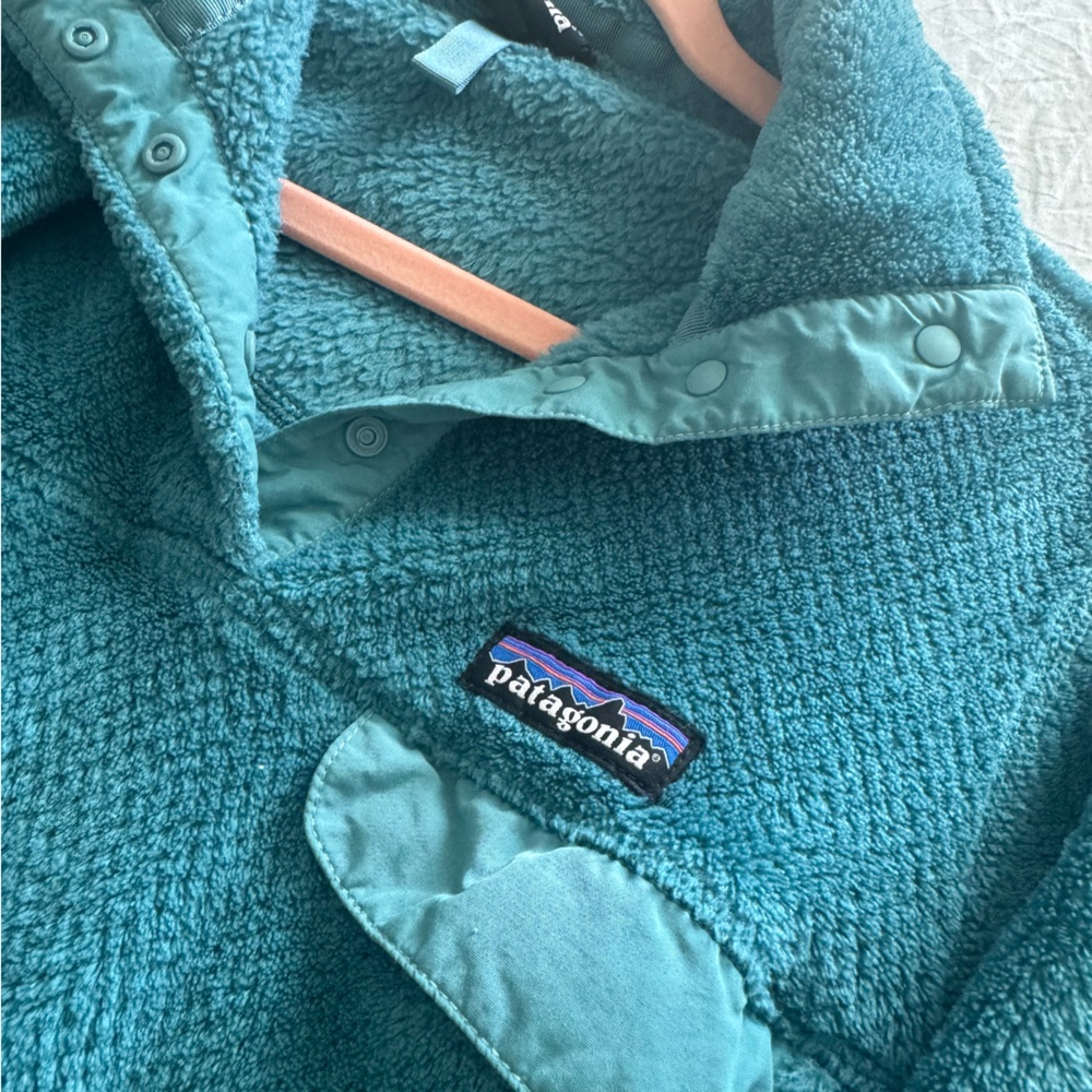 Patagonia Teal Fleece Jacket M fits Small